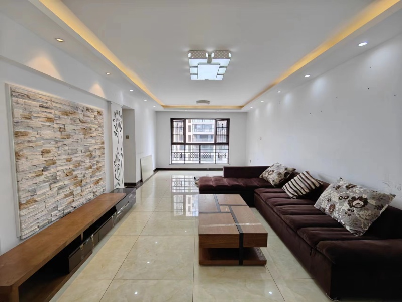 4室2廳2陽臺 瑞鼎城一期客廳