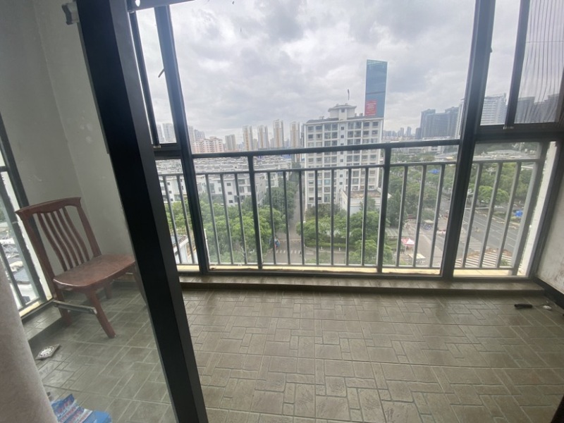 4室2廳2陽臺 金江小區(qū)涵苑陽臺