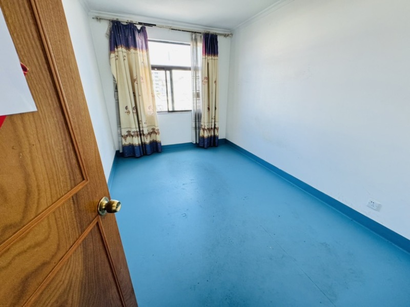 4室2廳1陽(yáng)臺(tái) 金實(shí)小區(qū)誠(chéng)實(shí)園臥室