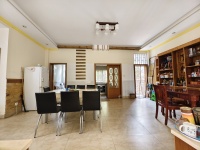 6室2廳3陽臺 清水木華別墅客廳