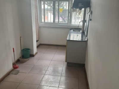 2室2廳 昆明學(xué)院西二院(昆師路2號(hào))