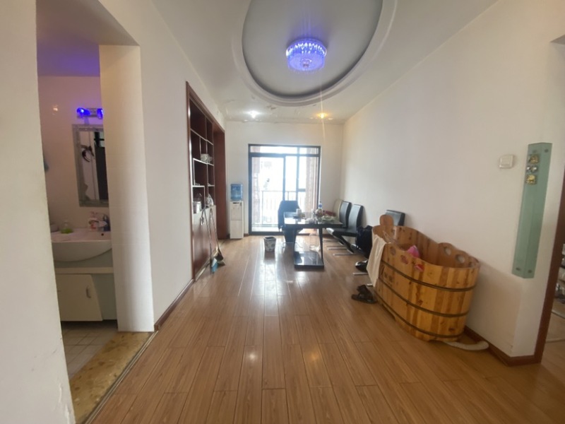 4室2廳2陽臺 金江小區(qū)涵苑餐廳