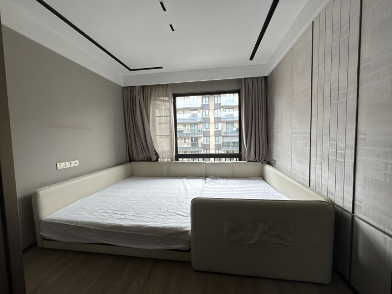 4室2廳 華夏四季二期臥室