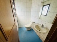4室2廳1陽(yáng)臺(tái) 金實(shí)小區(qū)誠(chéng)實(shí)園衛(wèi)生間
