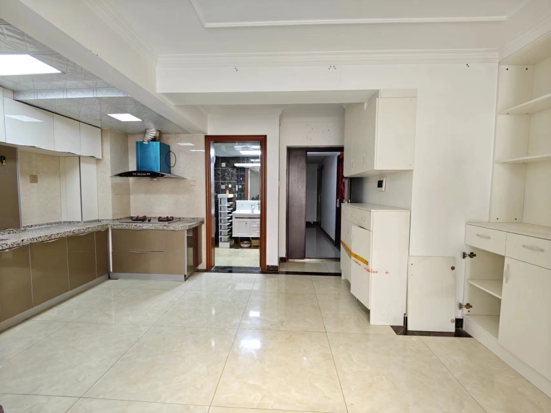 4室2廳2陽臺 瑞鼎城一期餐廳