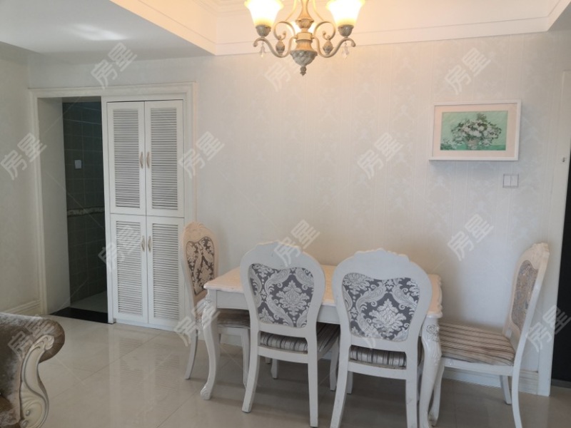 3室2廳 潤城二區(qū)餐廳