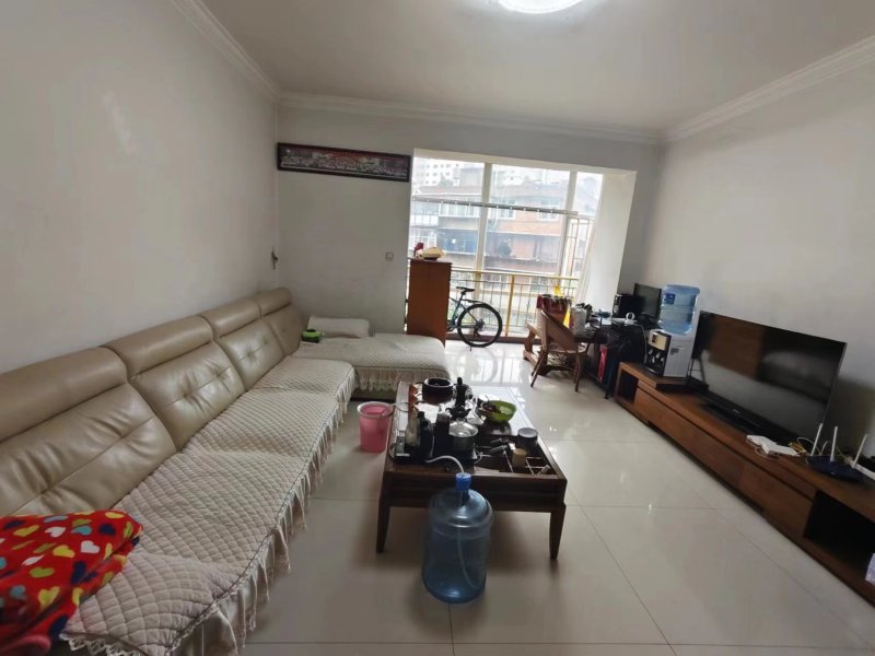 3室2廳2陽臺 天陽花園客廳