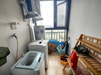 4室2廳2陽(yáng)臺(tái) 俊發(fā)城金盞苑陽(yáng)臺(tái)