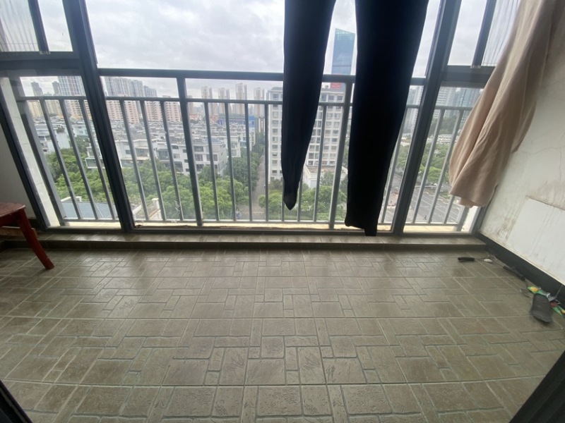 4室2廳2陽臺 金江小區(qū)涵苑陽臺