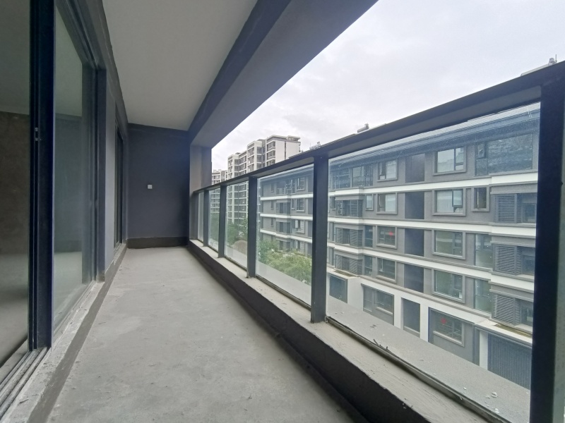 5室2廳3陽臺(tái) 義承金川府別墅陽臺(tái)