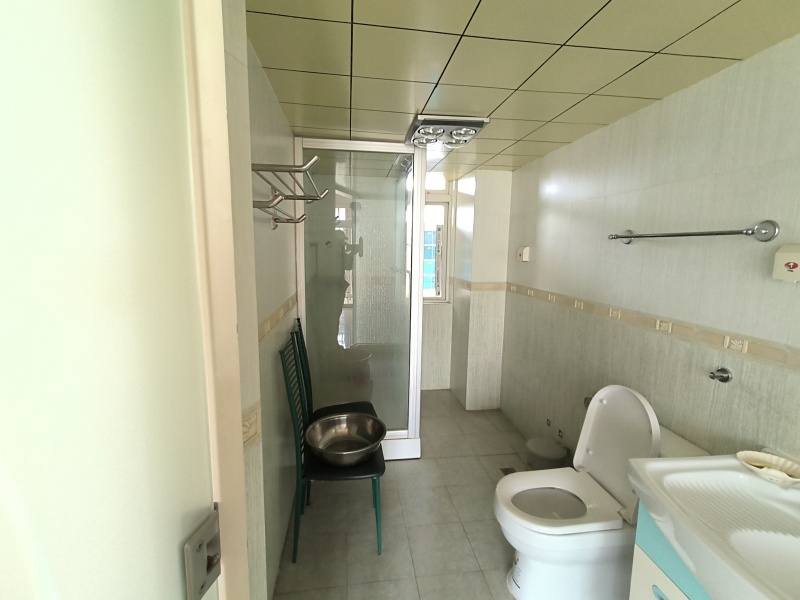 4室3廳2陽臺 加州楓景別墅衛(wèi)生間