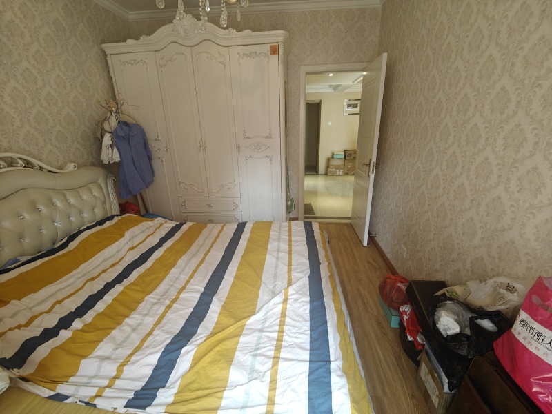 4室2廳1陽(yáng)臺(tái) 春城慧谷二期臥室