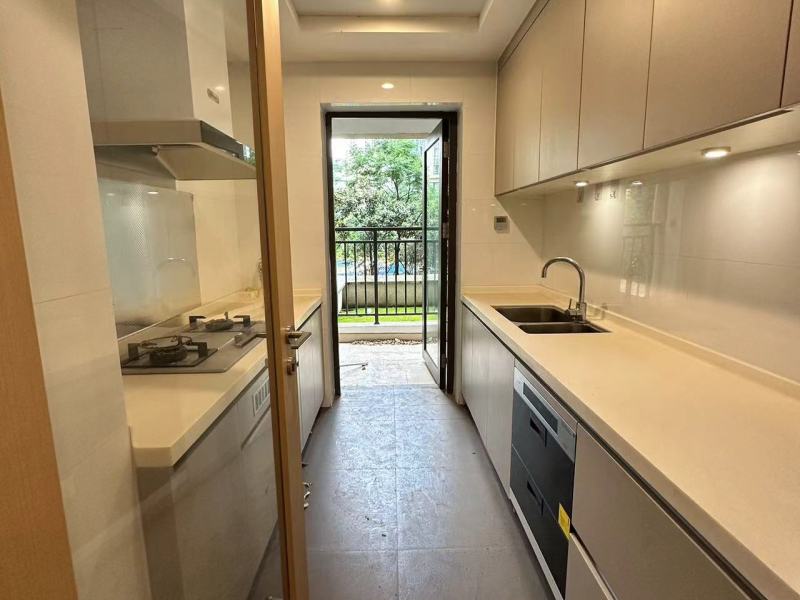 4室2廳3陽臺 俊發(fā)城芙蓉苑廚房