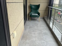 4室2廳 華夏四季二期陽臺(tái)