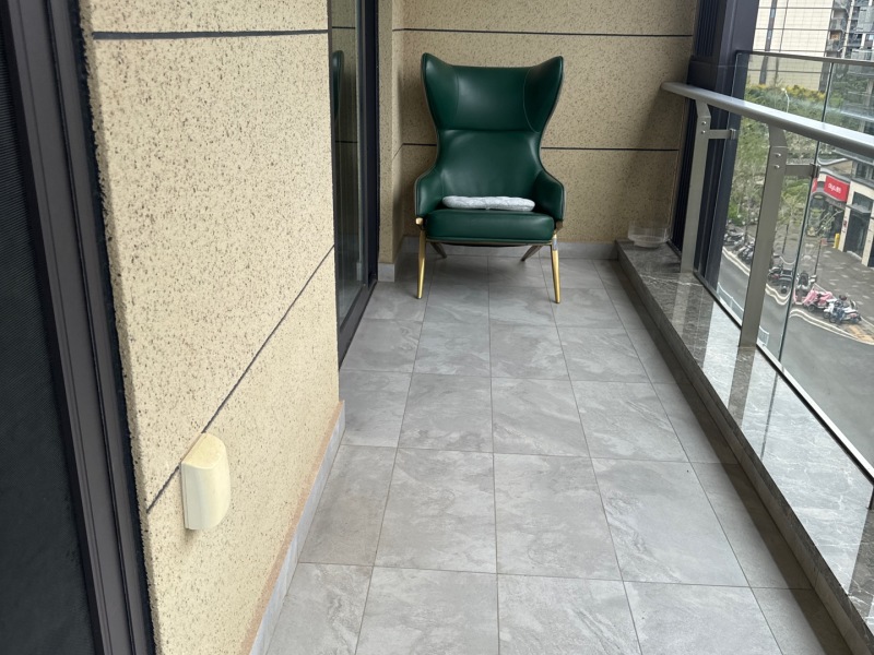 4室2廳 華夏四季二期陽臺(tái)