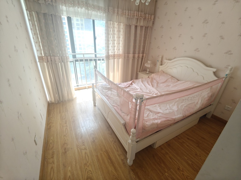 4室2廳1陽(yáng)臺(tái) 春城慧谷二期臥室