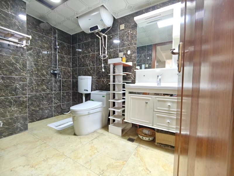 4室2廳2陽臺 瑞鼎城一期衛(wèi)生間