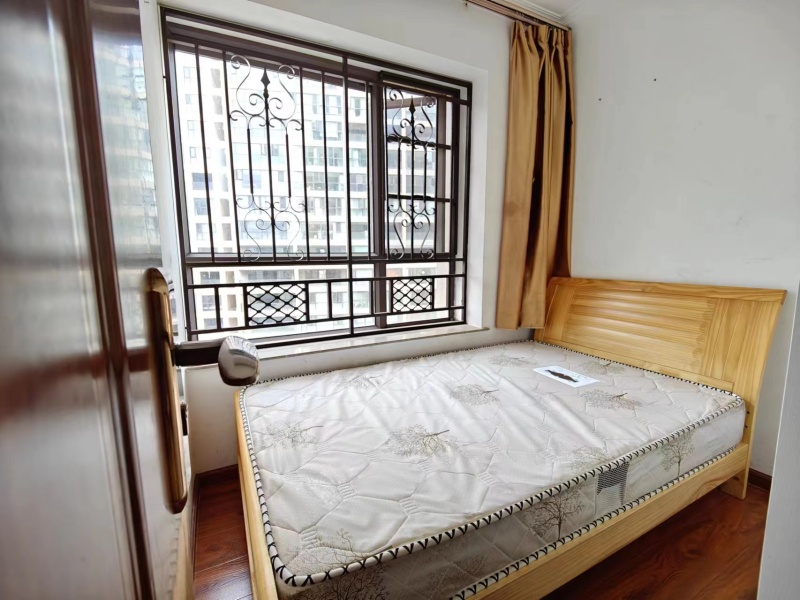 4室2廳2陽臺 瑞鼎城一期臥室