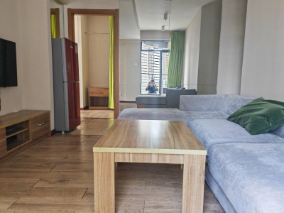 2室2廳1陽(yáng)臺(tái) 拓東路96號(hào)