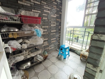 5室2廳1陽(yáng)臺(tái) 世紀(jì)城望春苑