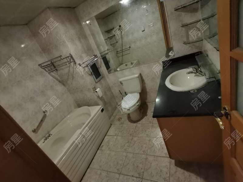 3室2廳2陽(yáng)臺(tái) 陽(yáng)光花園二期昊苑衛(wèi)生間