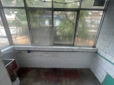 1室1廳1陽(yáng)臺(tái) 華山西路122號(hào)