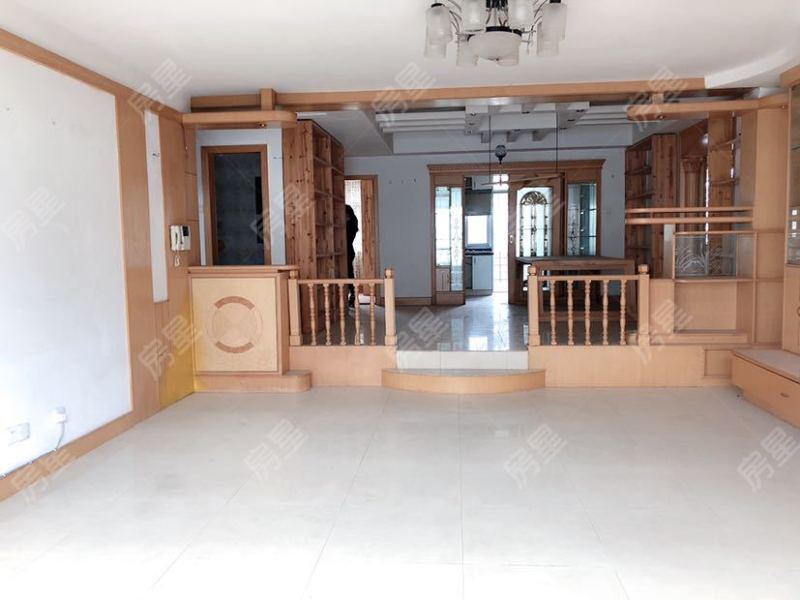 3室2廳2陽(yáng)臺(tái) 陽(yáng)光花園二期昊苑客廳