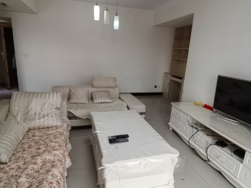 2室2廳1陽臺 同德昆明廣場上北區(qū)客廳