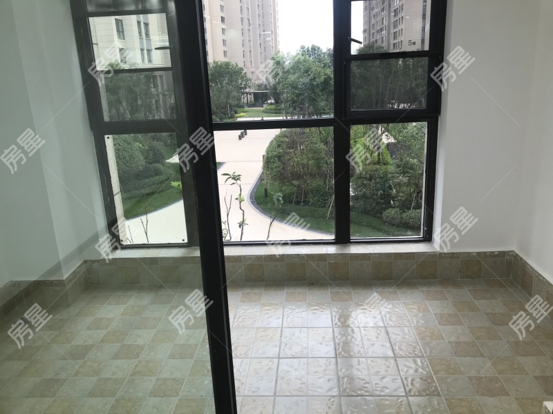 3室2廳1陽(yáng)臺(tái) 紅星天鉑陽(yáng)臺(tái)