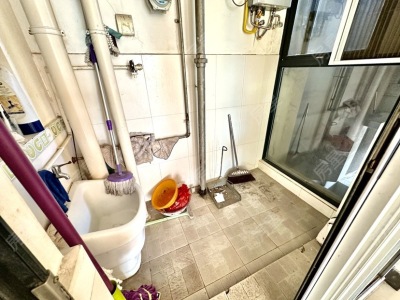 4室2廳1陽臺 中產(chǎn)風(fēng)尚中心