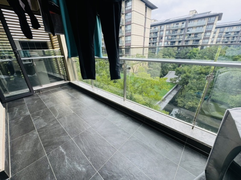 4室2廳2陽臺 華夏四季一期陽臺