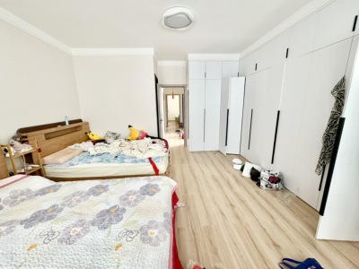 4室2廳 人與自然