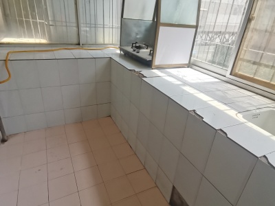 2室1廳1陽臺 田壩小區(qū)