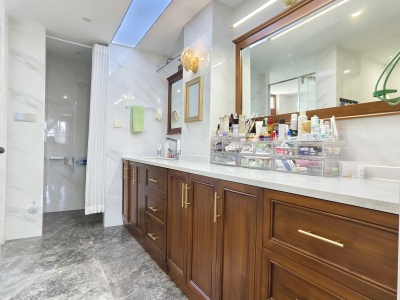 4室2廳2陽臺(tái) 珊瑚郡天泰