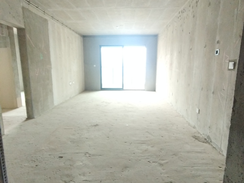 3室2廳1陽臺 建投學(xué)府客廳