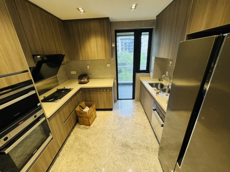 4室2廳2陽臺 華夏四季一期廚房