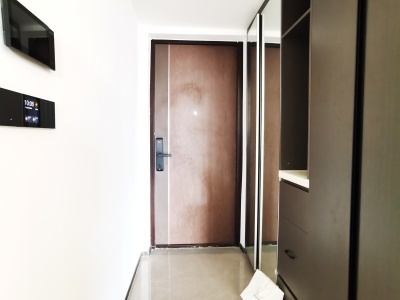 4室2廳2陽(yáng)臺(tái) 美的云璟