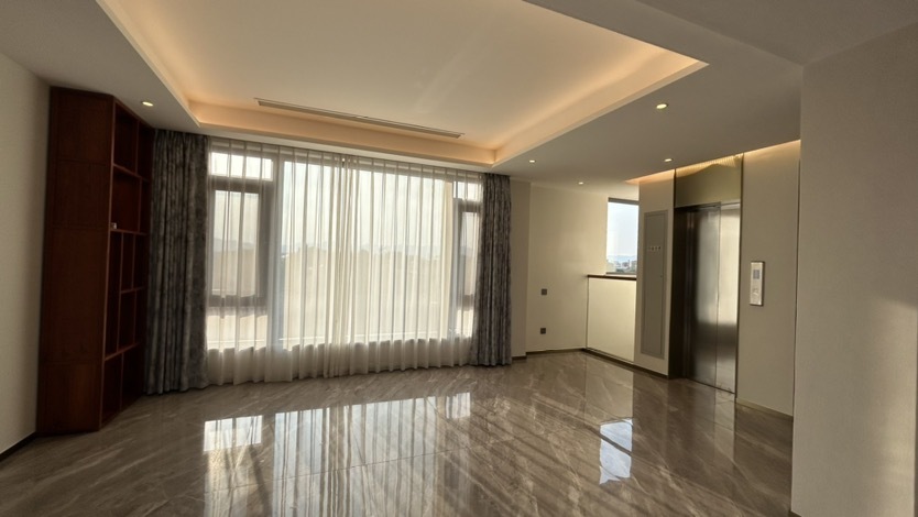 7室2廳3陽(yáng)臺(tái) 滇池衛(wèi)城悅湖郡別墅臥室