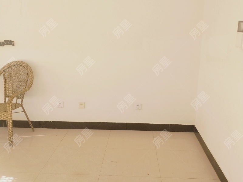 3室2廳1陽(yáng)臺(tái) 盛高大城一期餐廳