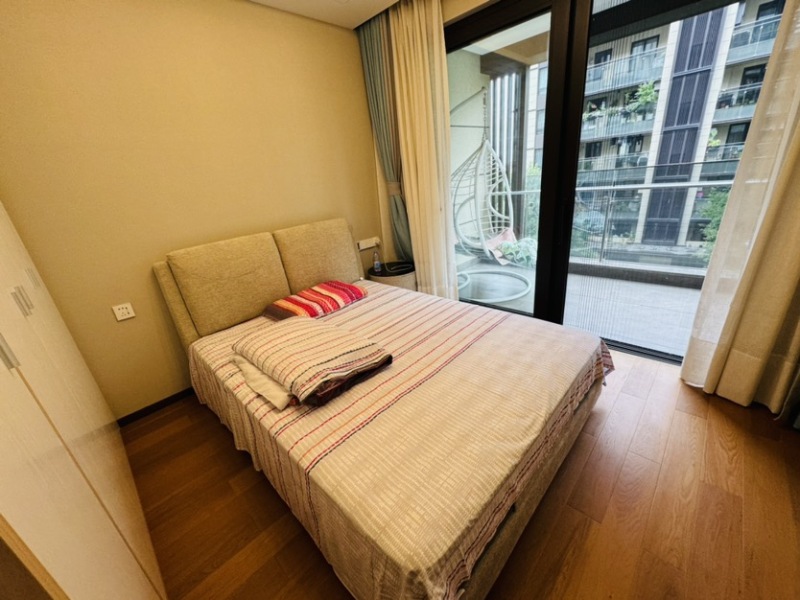 4室2廳2陽臺 華夏四季一期臥室