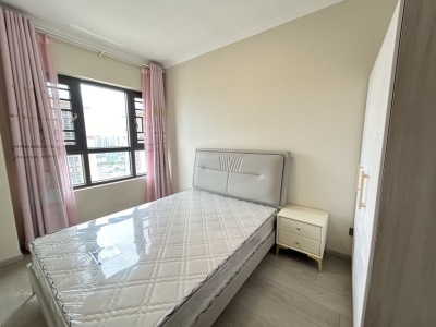 3室2廳2陽(yáng)臺(tái) 潤(rùn)城八區(qū)