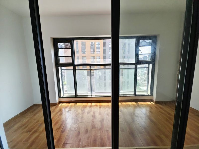 5室2廳3陽臺 金尚俊園二期陽臺