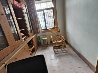 4室2廳1陽臺 董家灣冷凍廠單位房