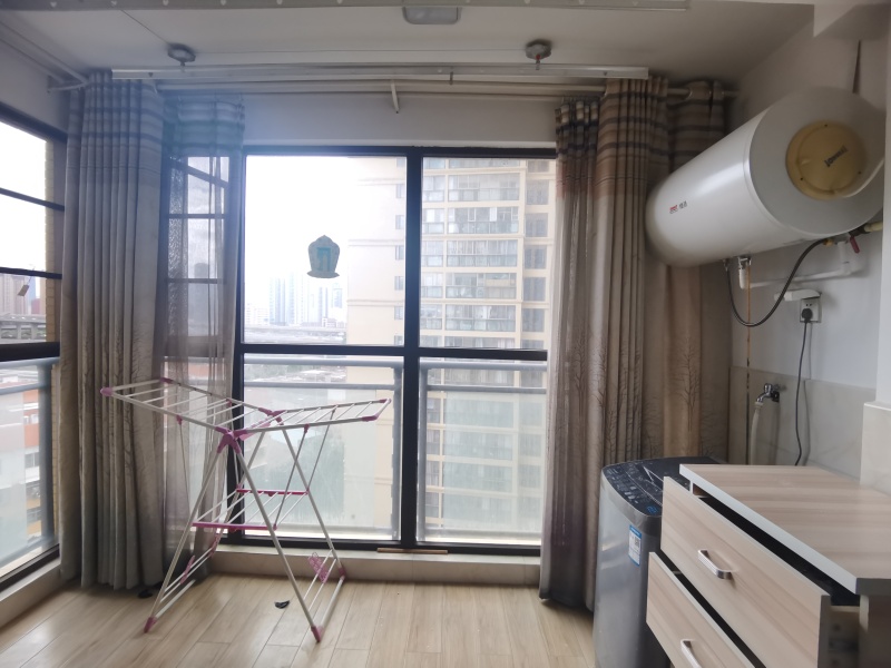 1室1廳 金馬悅城陽臺(tái)