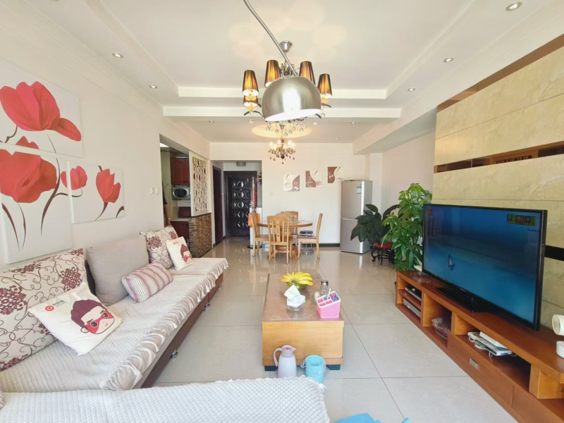 3室2廳1陽臺 候谷花園客廳