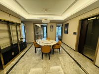 4室2廳2陽臺 華夏四季一期餐廳