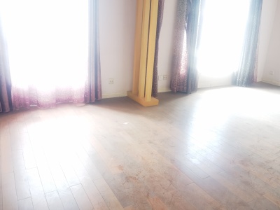 3室3廳2陽臺(tái) 人與自然