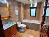 4室2廳2陽(yáng)臺(tái) 金域緹香衛(wèi)生間