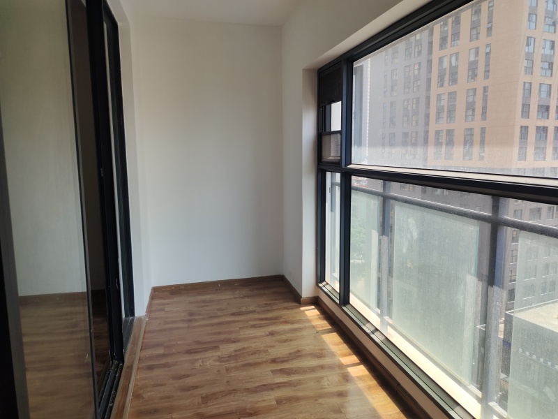 5室2廳3陽臺 金尚俊園二期陽臺