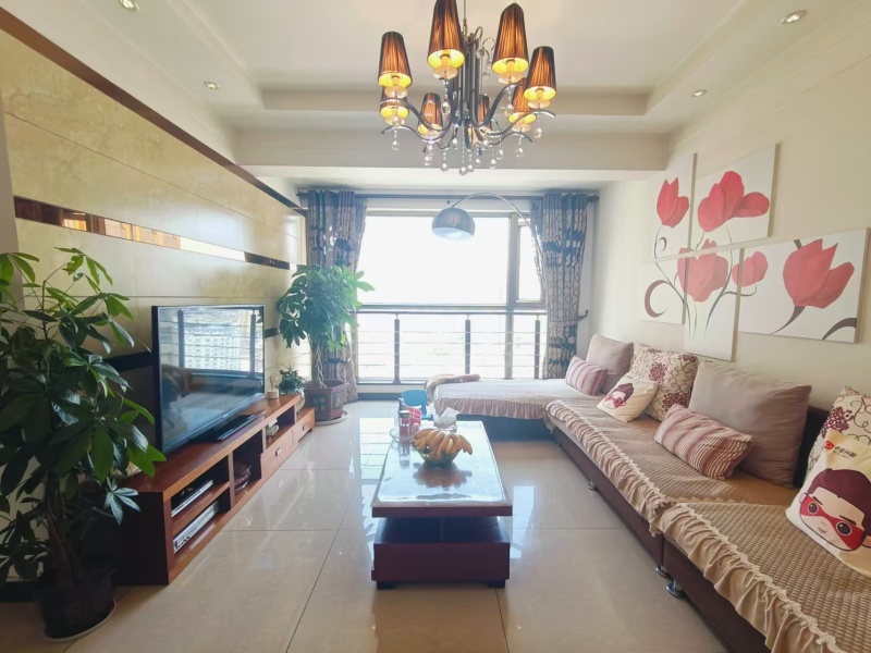 3室2廳1陽臺 候谷花園客廳